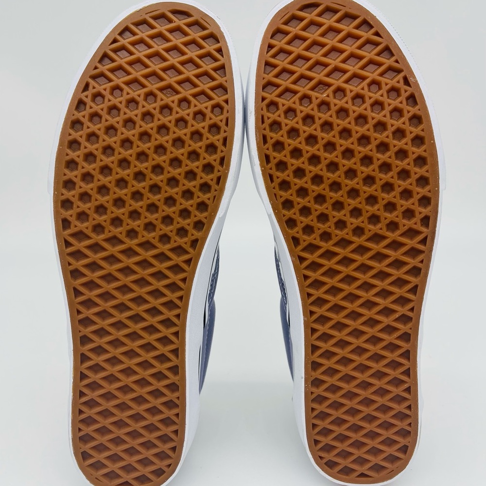 Classic Slip-On Vans - Picture 7 of 13